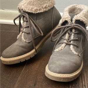 Sonoma Brown and Cream Lace Up Boots with Plush Lining